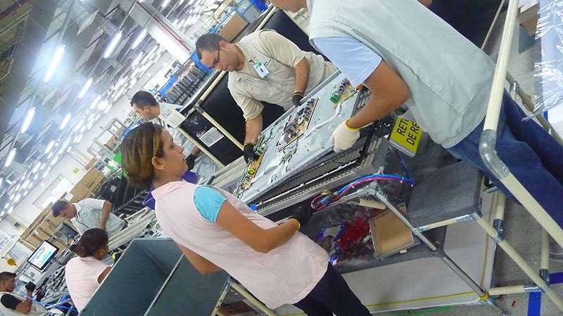 Visita à fábrica de TVs da Samsung, em Manaus (2011)